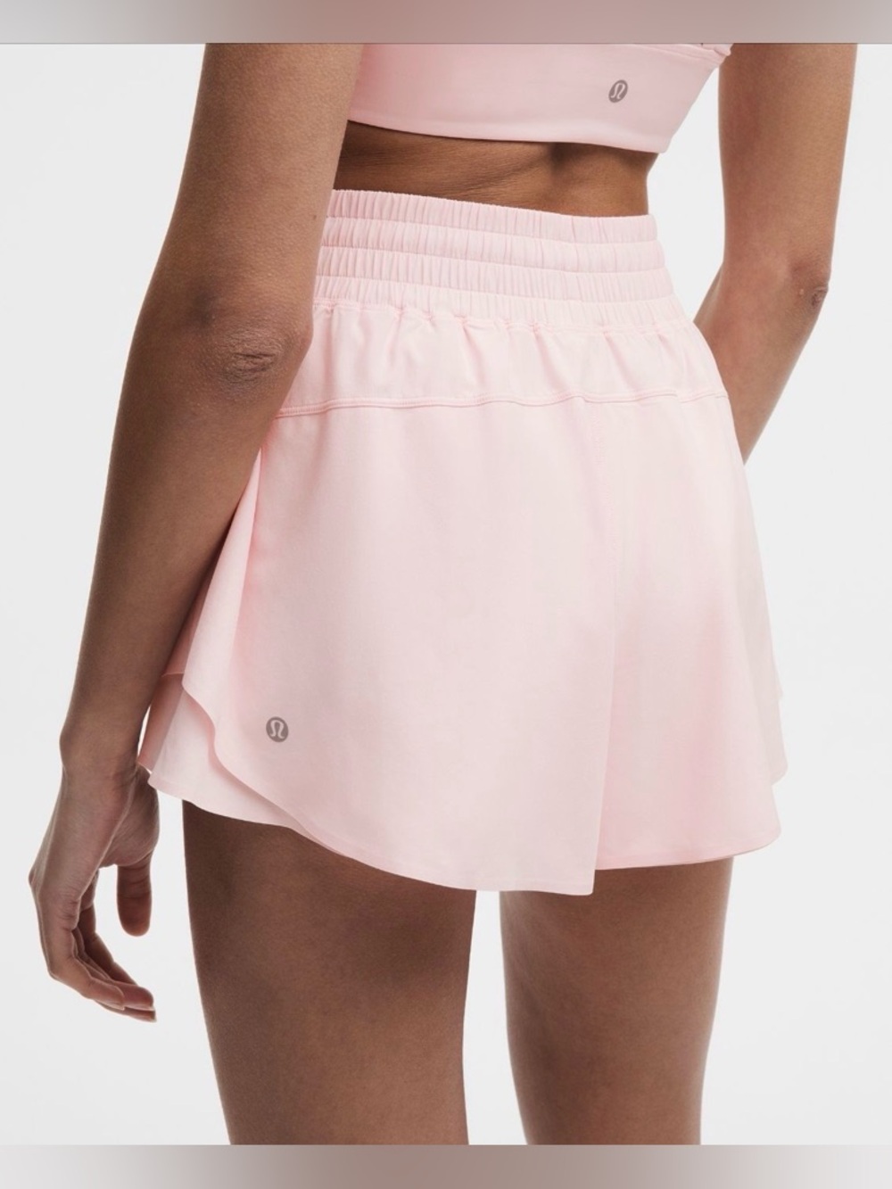 Lululemon Shake It Out High Rise Running Shorts 2.5” in Pink Pearl - NWT - Picture 4 of 8
